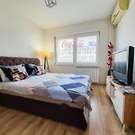 The Place Free Parking سكوبجي