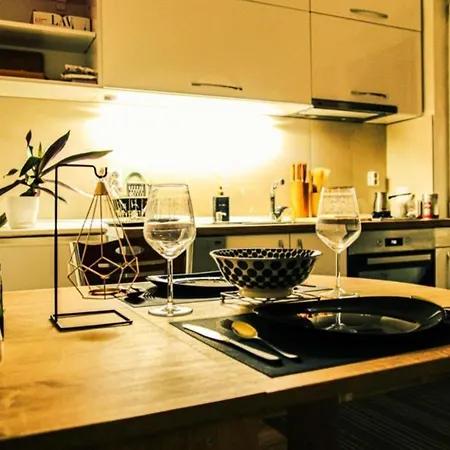 The Place Apartment *