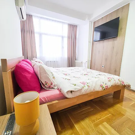 Apartment The Place Free Parking Skopje