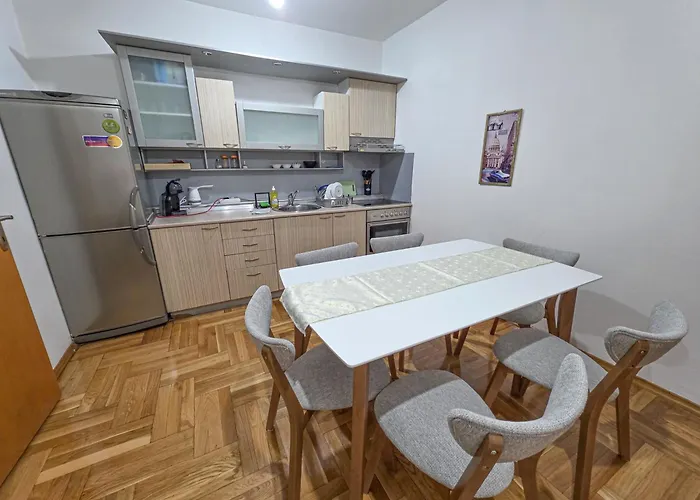 The Place Apartment *